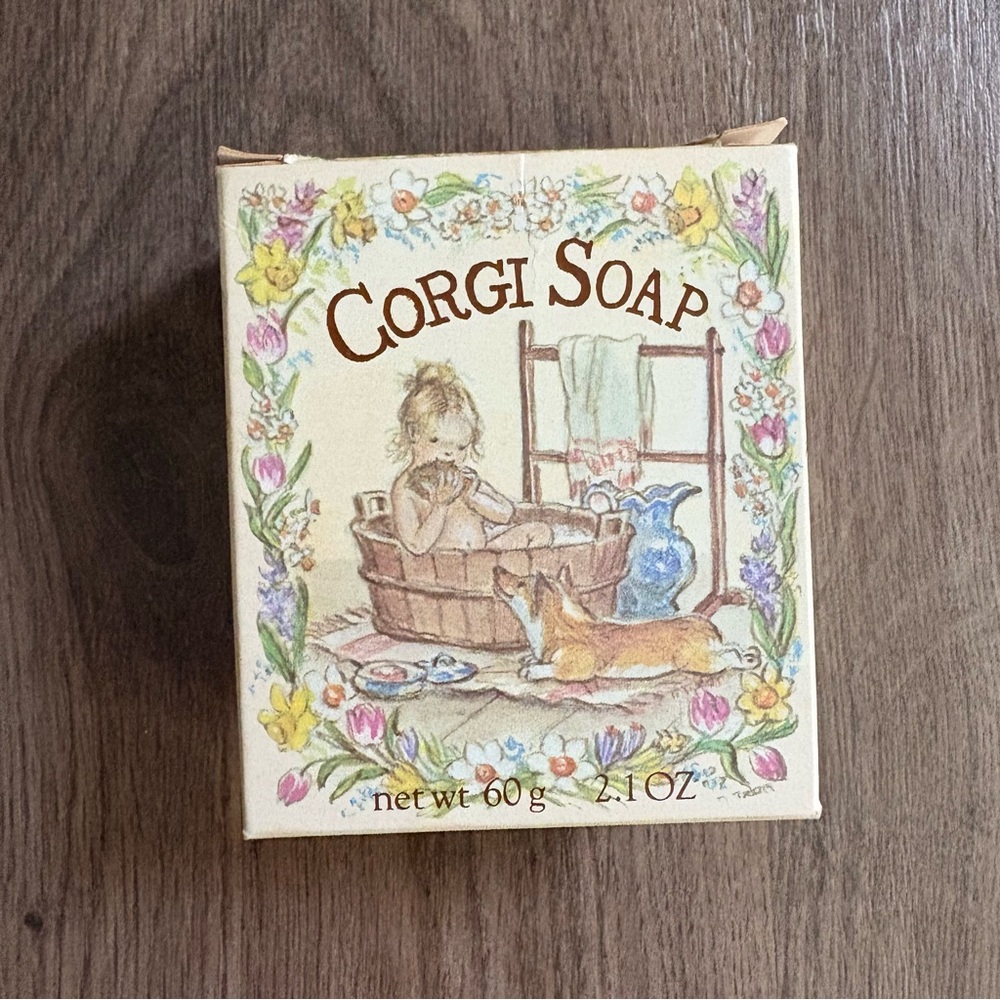 *RARE* Vintage Crabtree & Evelyn Children’s Corgi Soap Savon Chien London